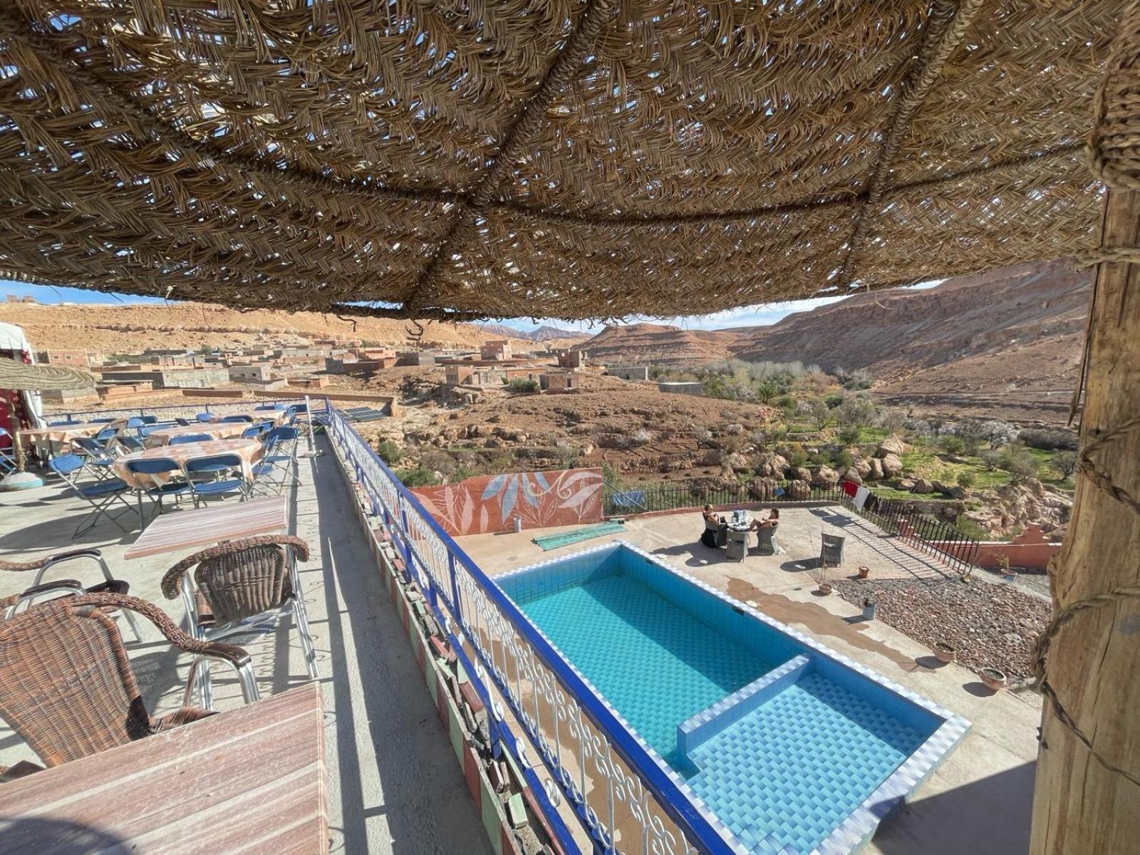 Hotel Familiale Les Grotte Aït Benhaddou Exterior photo