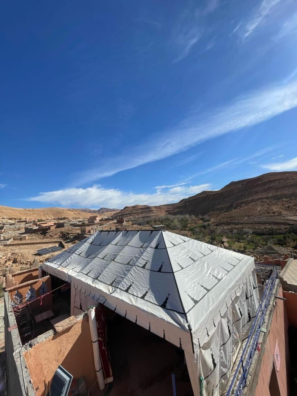 Hotel Familiale Les Grotte Aït Benhaddou Exterior photo